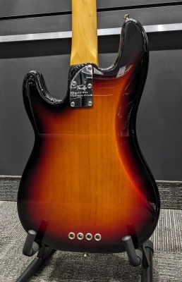 Fender American Pro II P-Bass, Rosewood Fingerboard - 3-Colour Sunburst 2